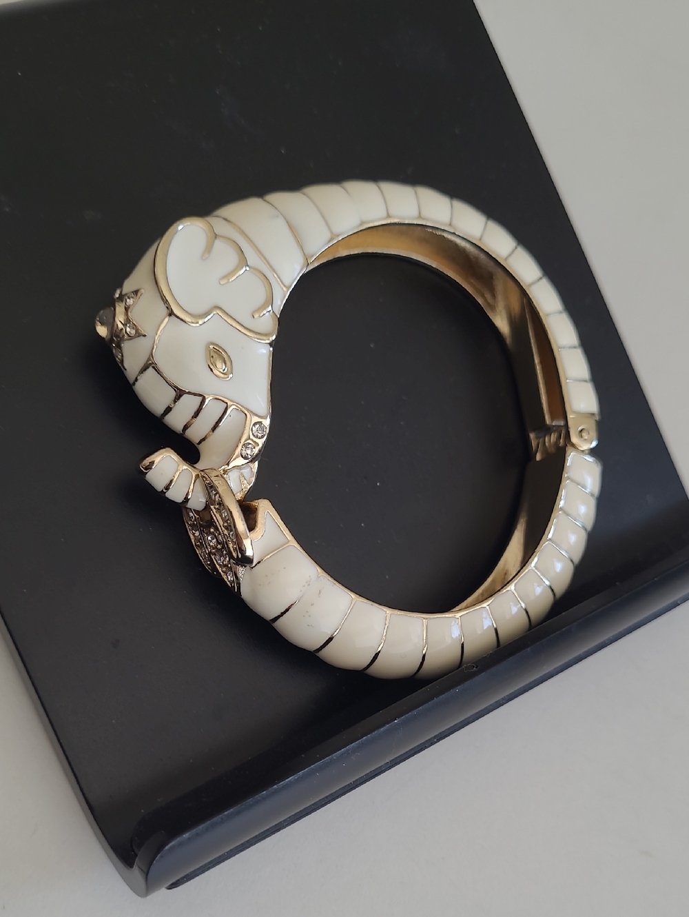 Elegant White Enamel Elephant Hinged Bangle Bracelet